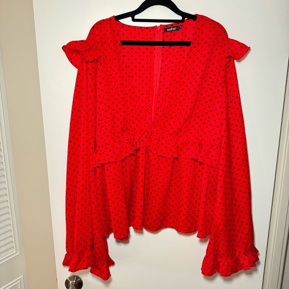 Boohoo Polka Dot Blouse with wide sleeves and ruffles - Picture 2 of 11